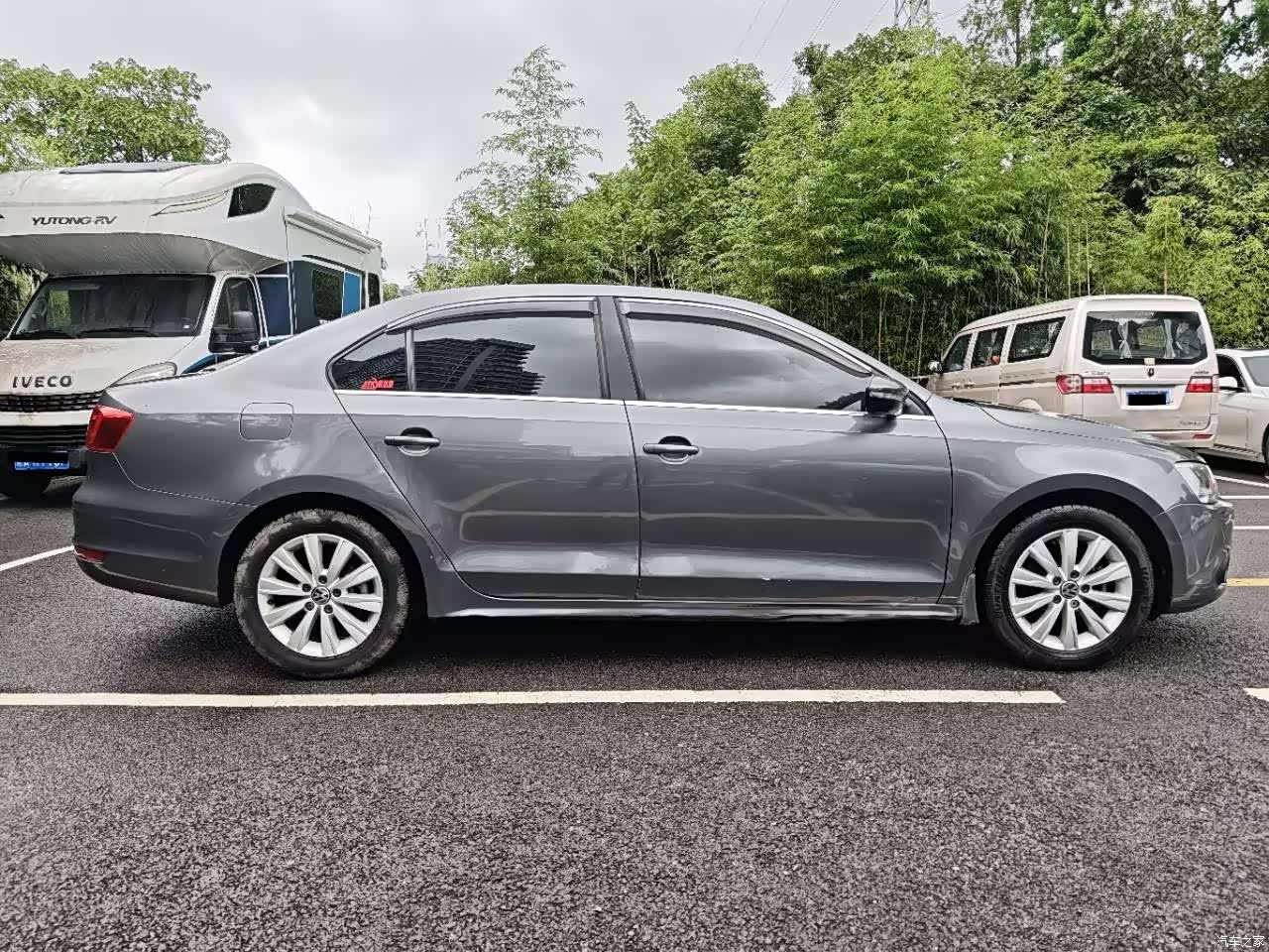 Volkswagen Sagitar, 2014 8