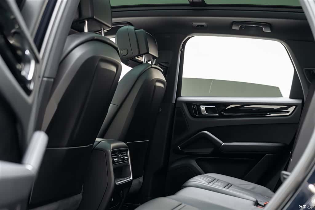 Porsche Cayenne, 2019 10