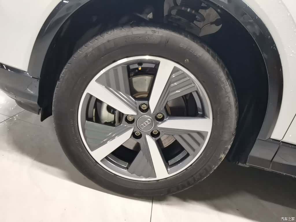 Audi e-tron, 2020 23