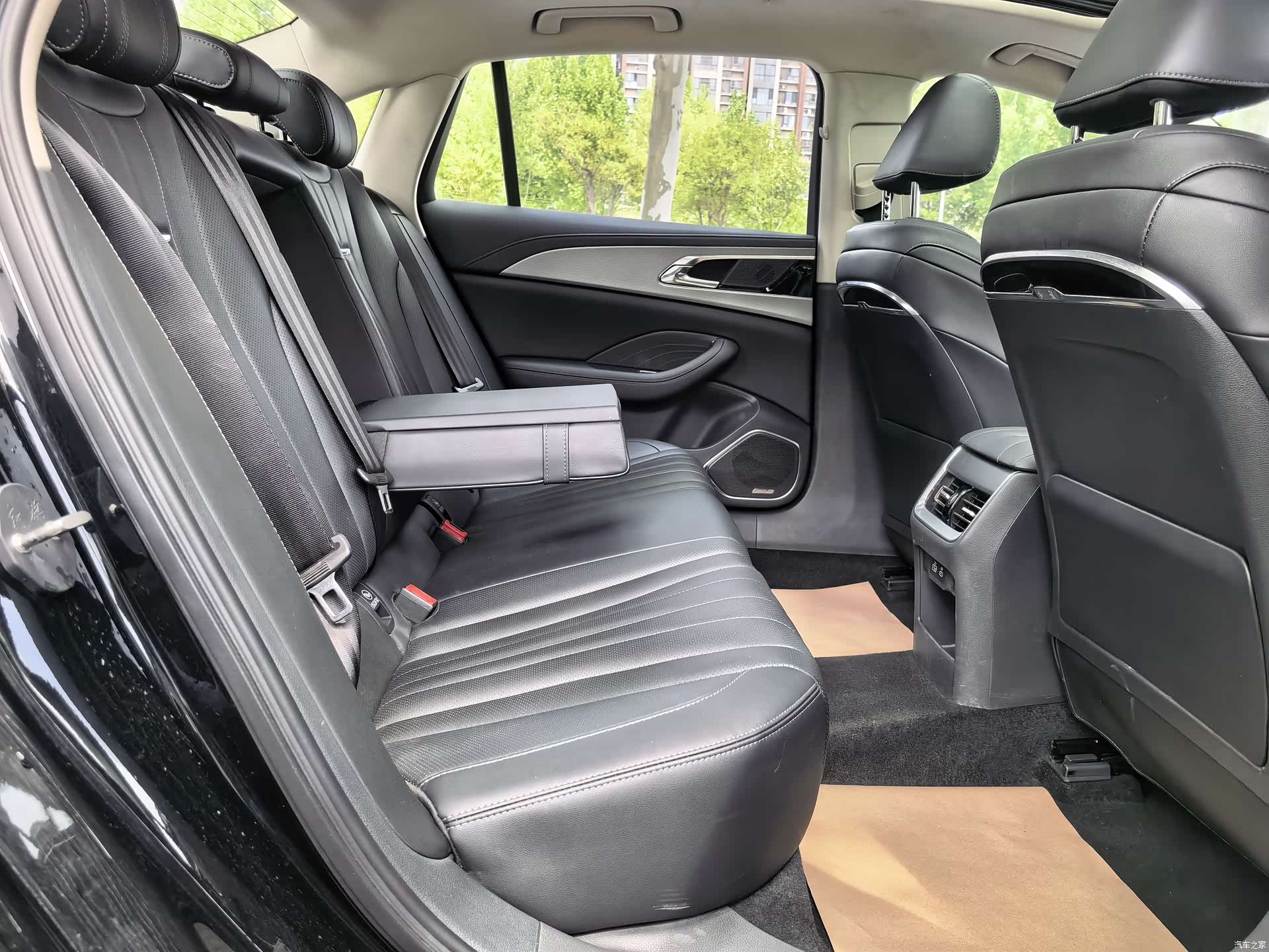 Hongqi H5, 2023 22