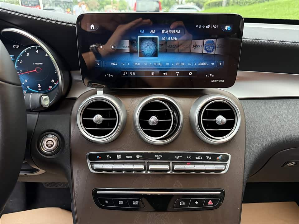Mercedes-Benz GLC Mercedes-Benz GLC
