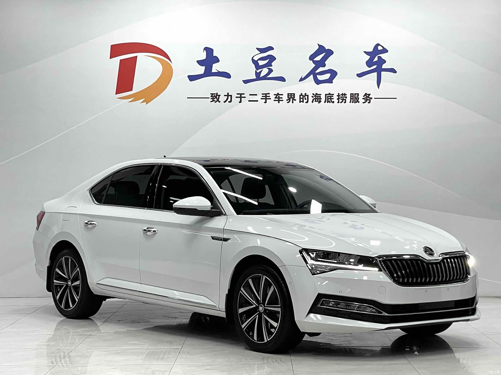 Skoda Superb, 2022 3