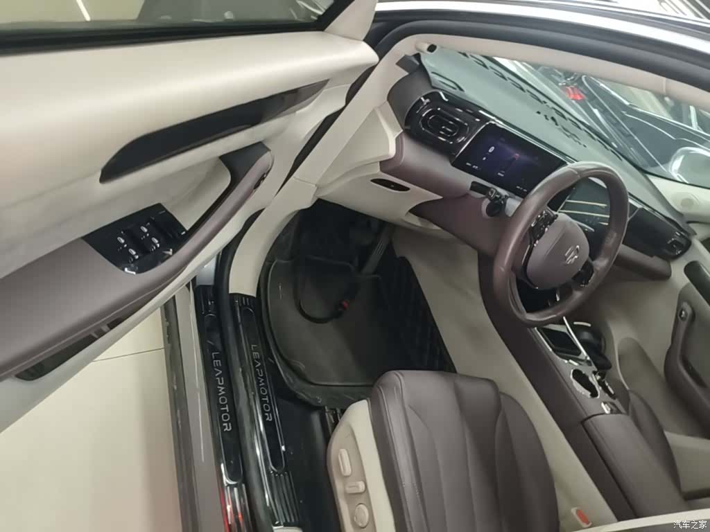 Leapmotor C11, 2022 16
