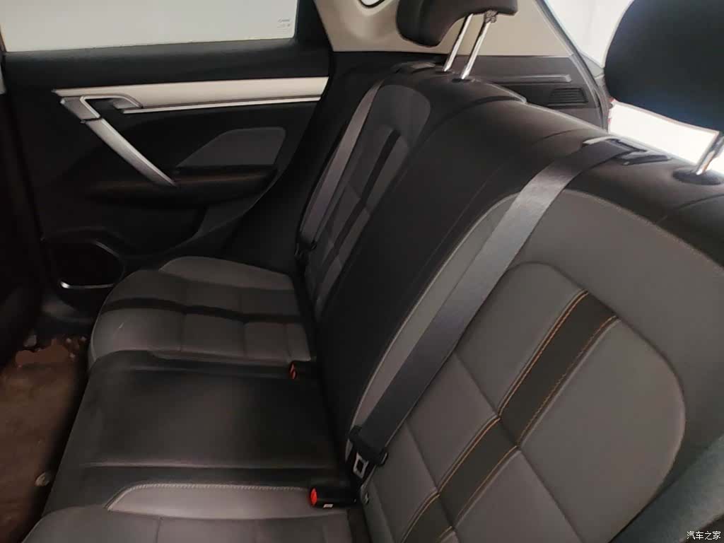Geely Coolray, 2023 17