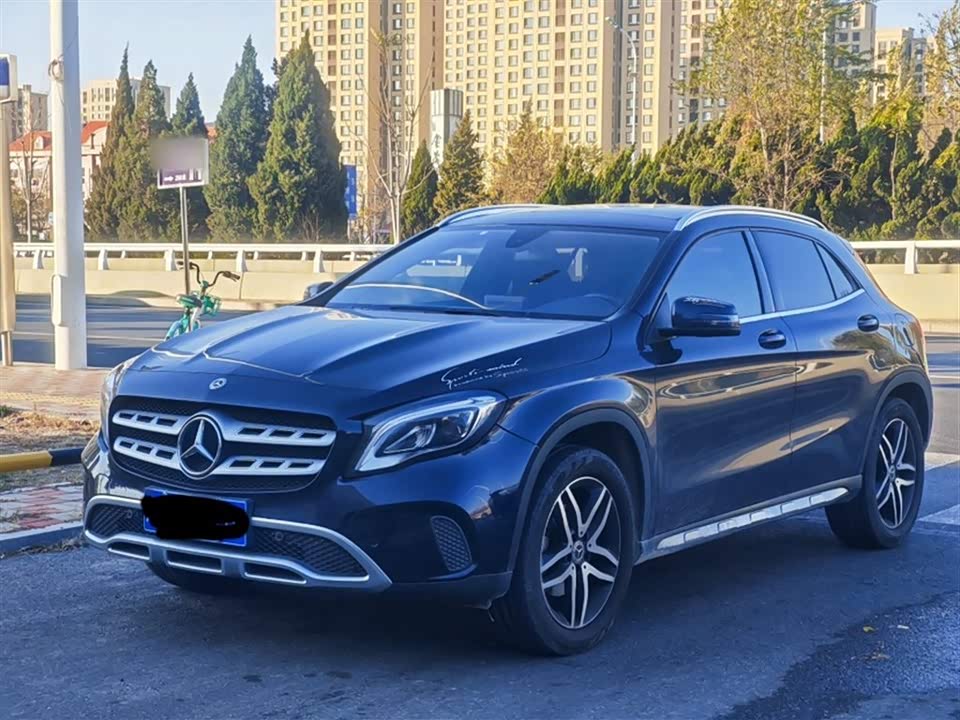 Mercedes-Benz GLA