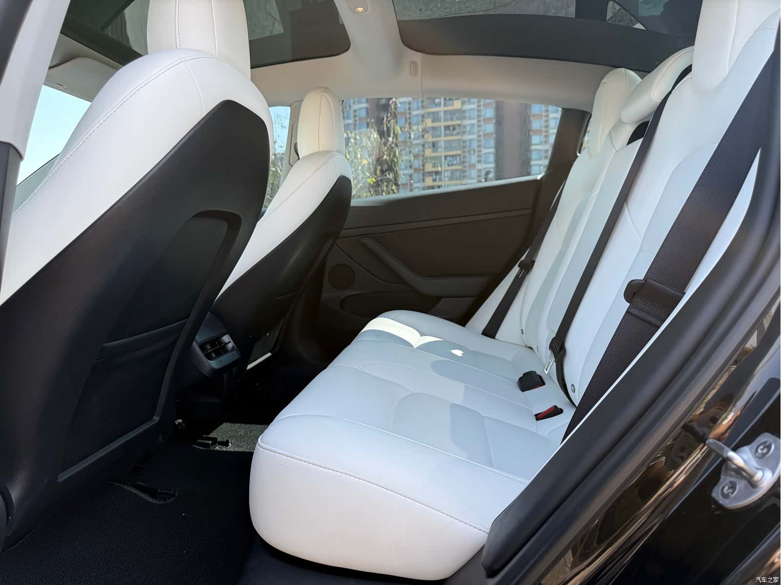 Tesla Model 3, 2022 6