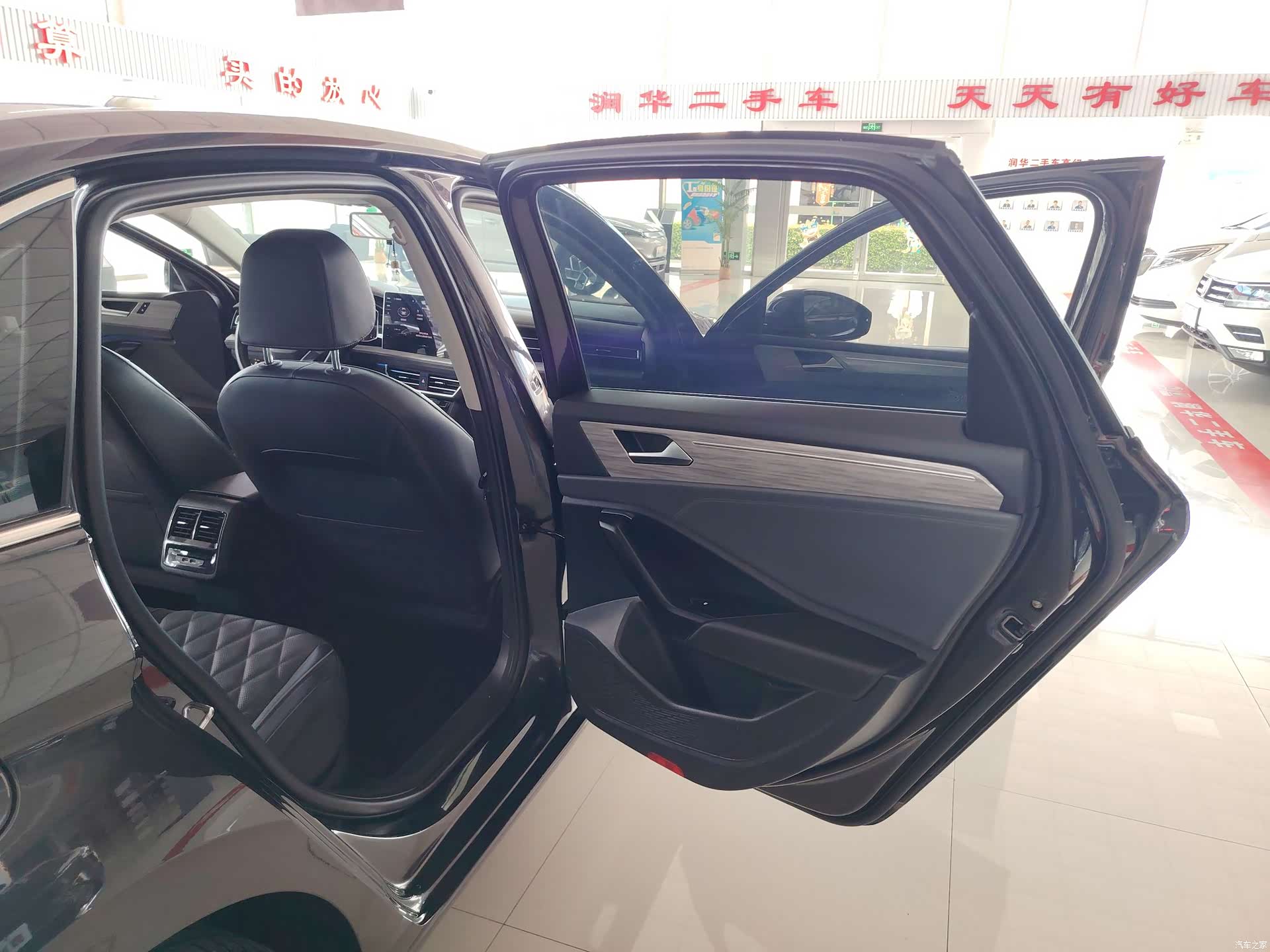 Volkswagen Sagitar, 2022 все фото