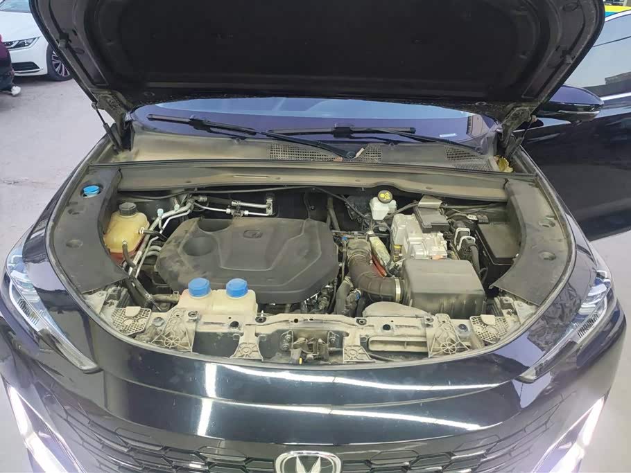 Changan UNI-K Smart iDD