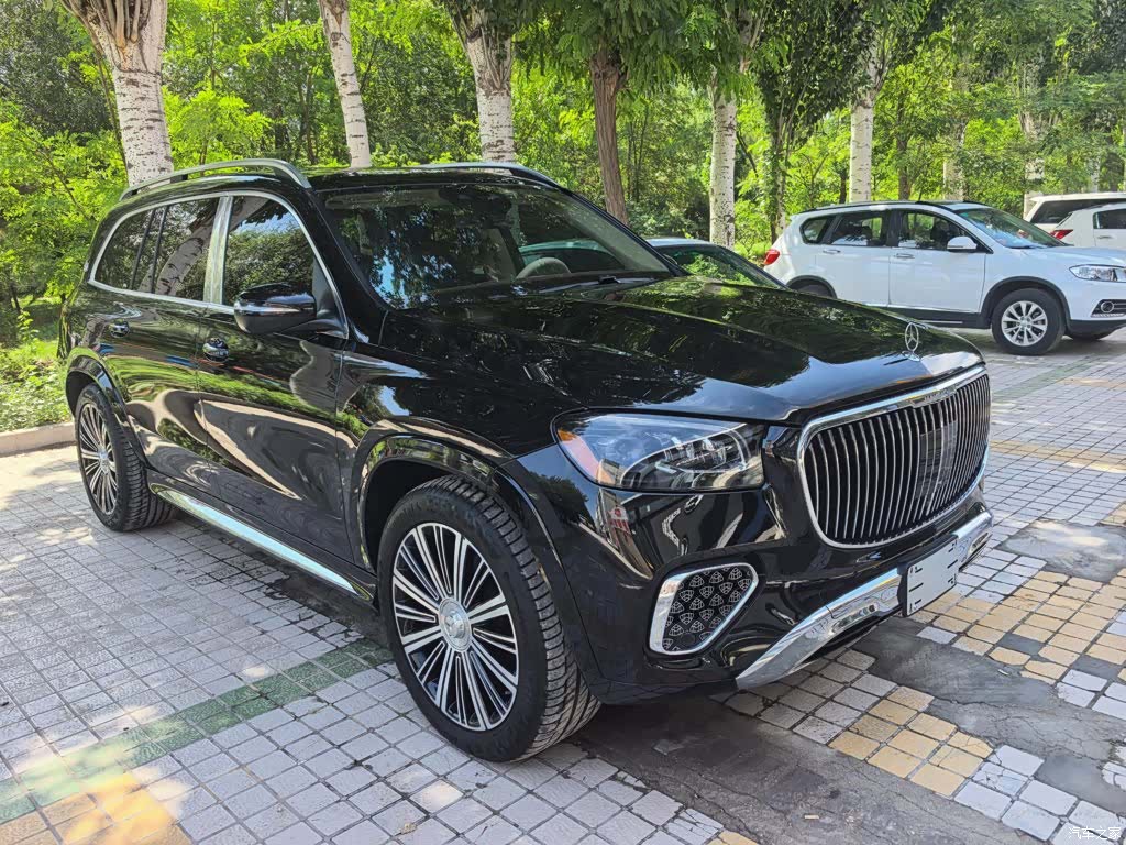 Maybach GLS, 2024 2