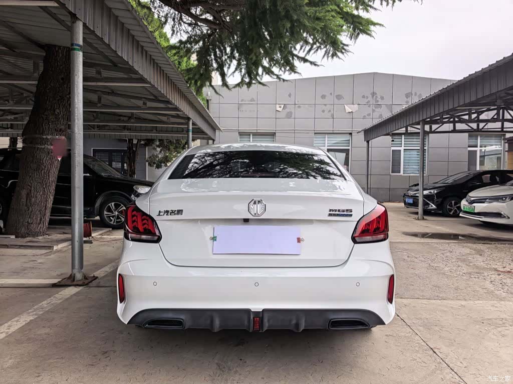 MG MG5, 2025 8