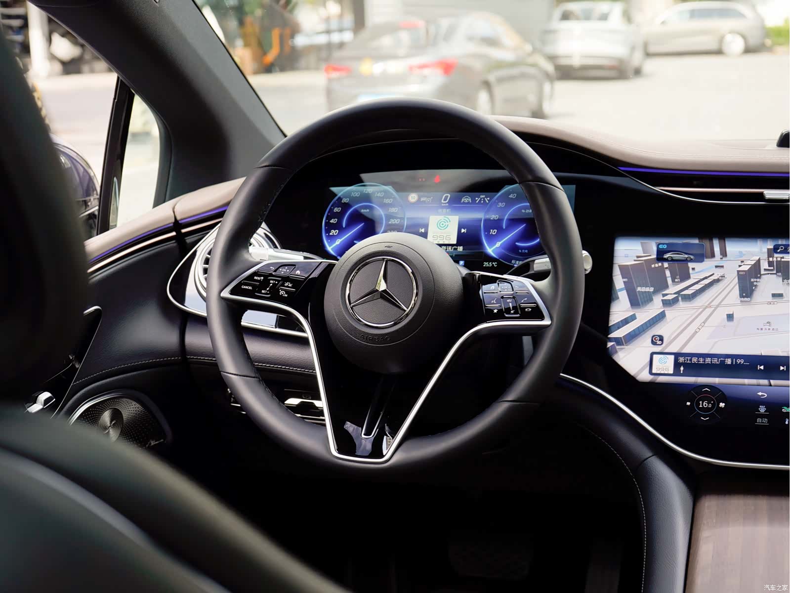 Mercedes-Benz EQS, 2024 15