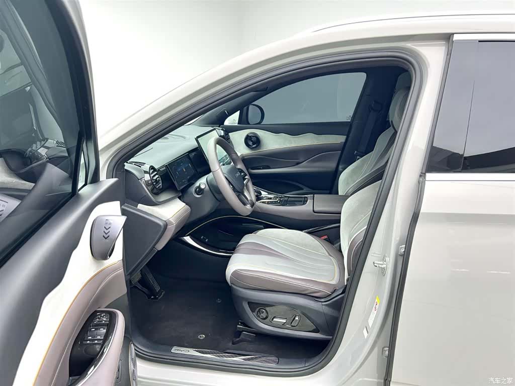 BYD 07, 2024 9