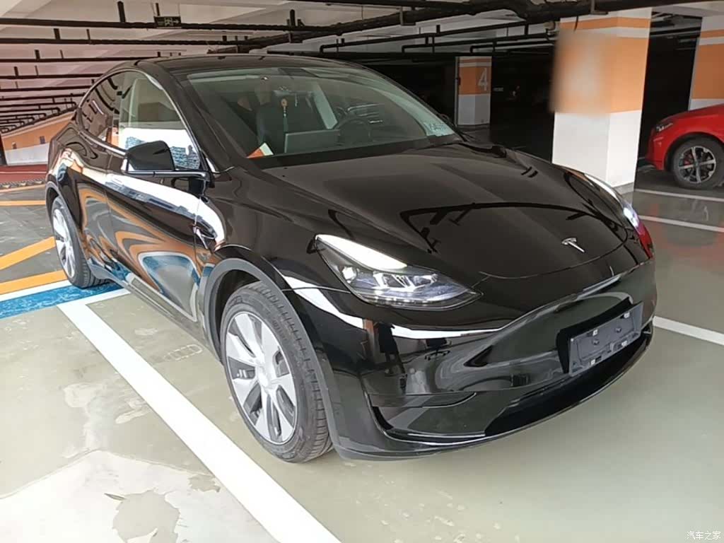 Tesla Model Y, 2022 4