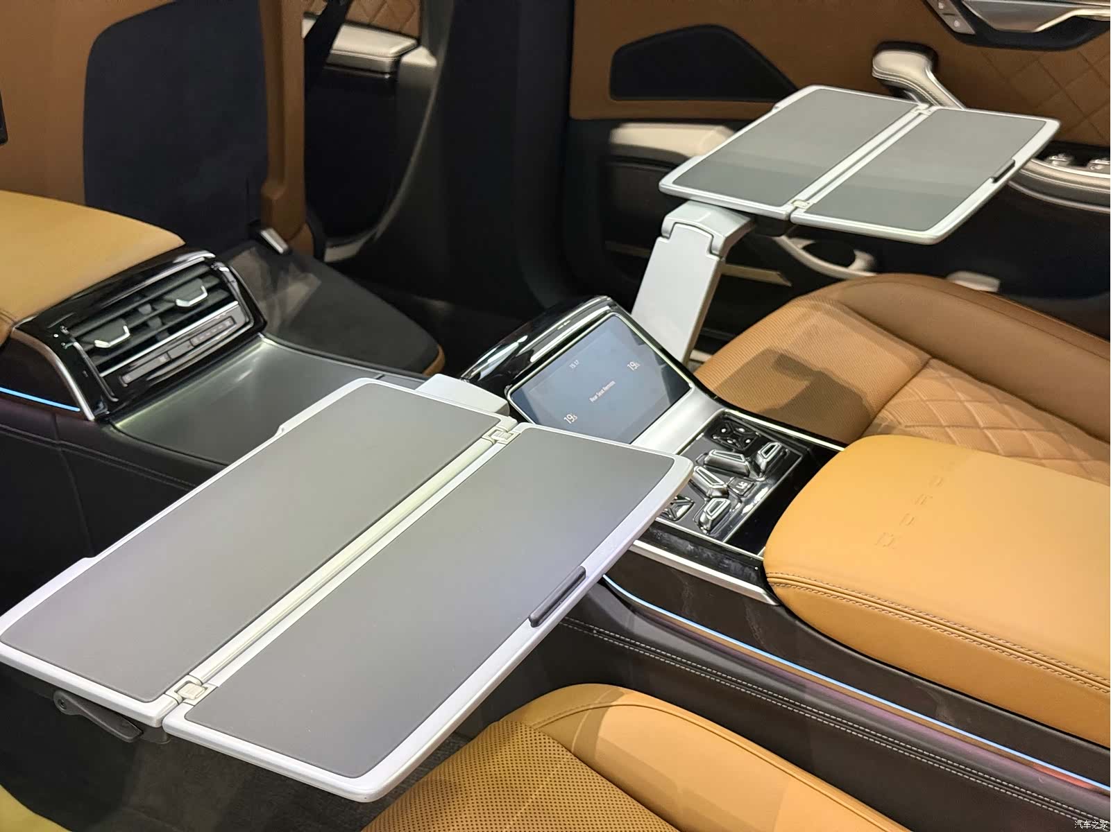 Audi A8L, 2022 11