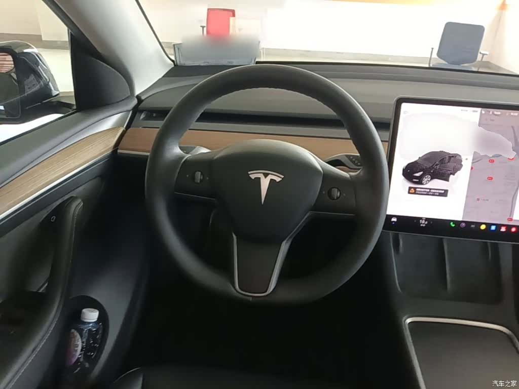 Tesla Model Y, 2022 11