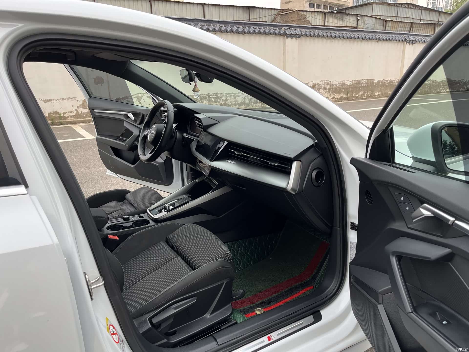 Audi A3, 2022 все фото