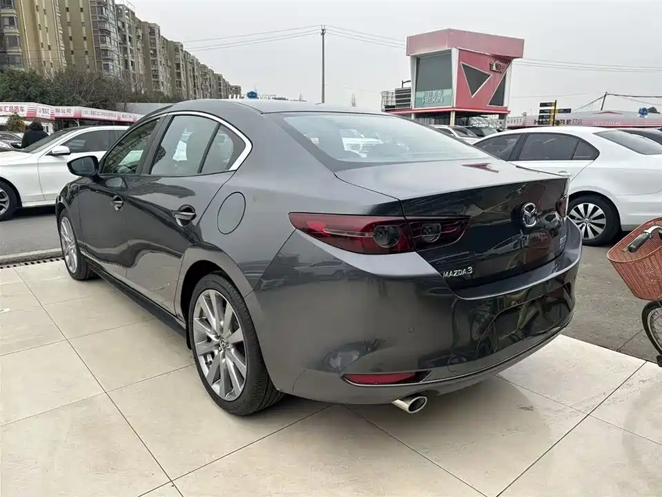 Mazda 3 Angkesaila