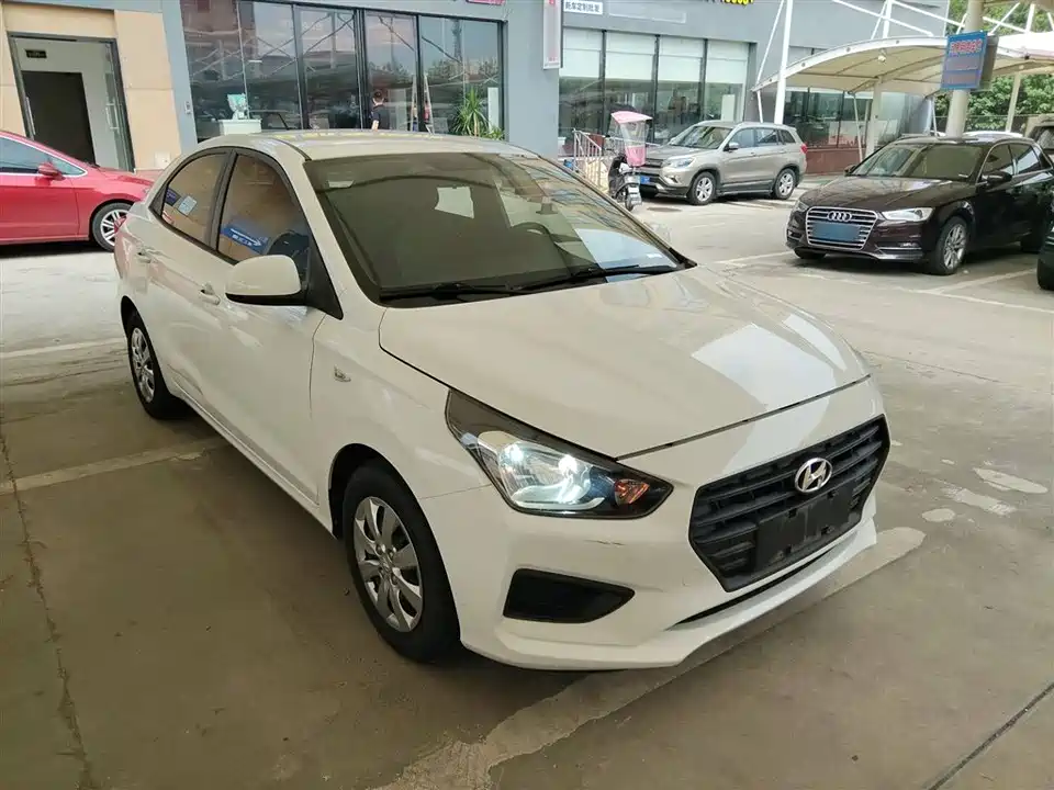 Hyundai Rena