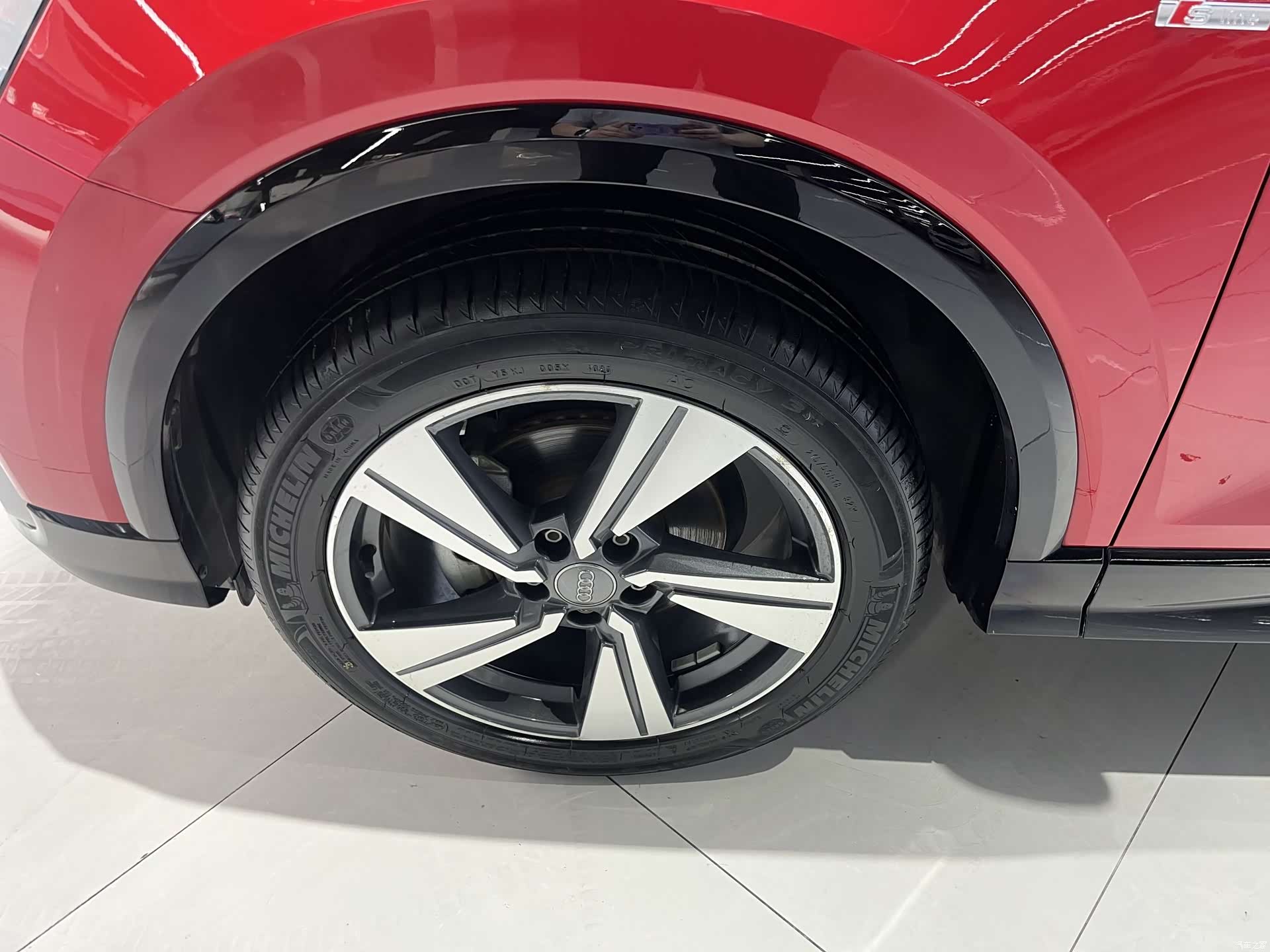 Audi Q2L, 2021 13