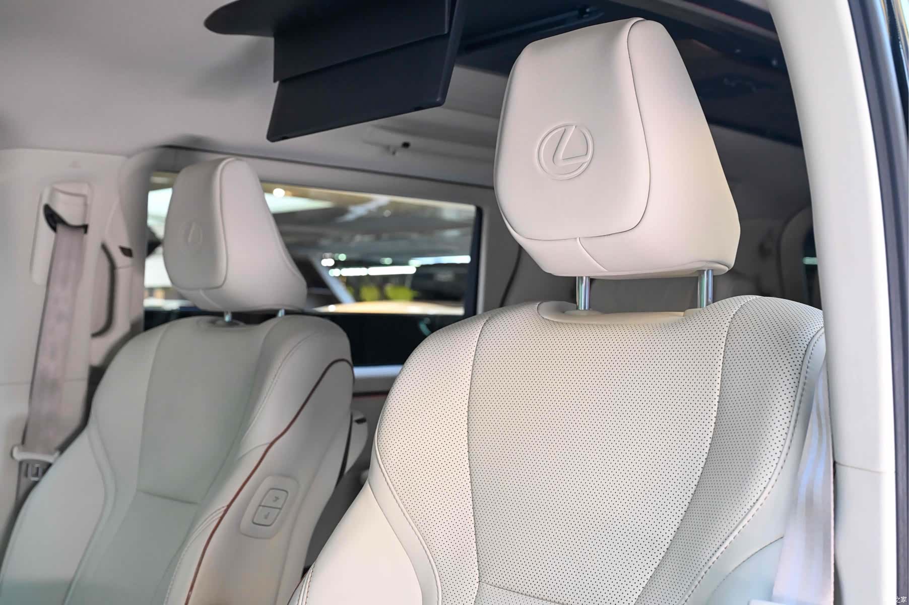 Lexus LM, 2024 19