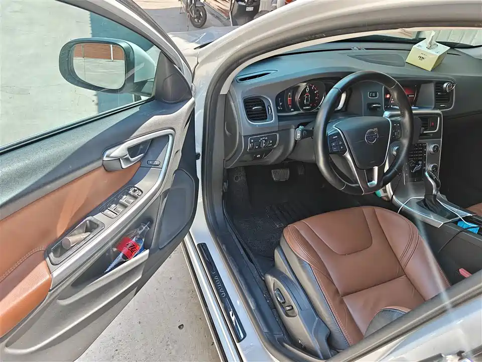 Volvo S60