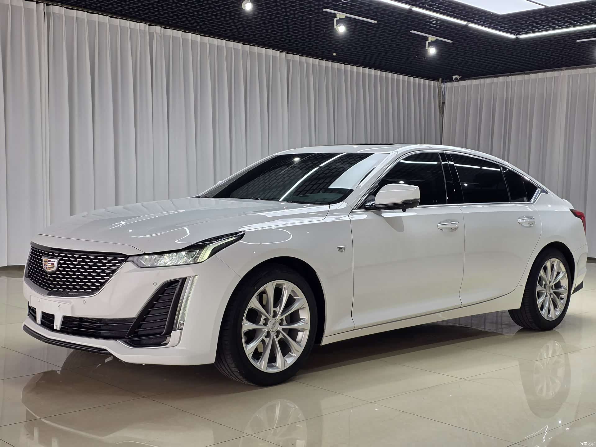 Cadillac CT5, 2022 1