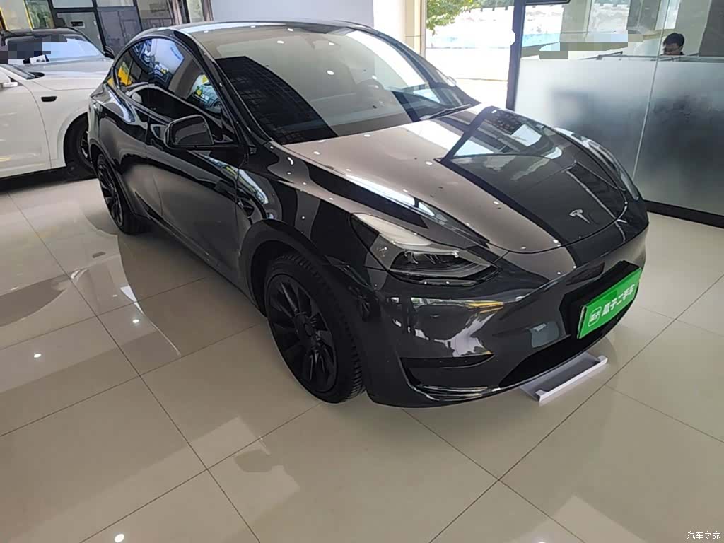 Tesla Model Y, 2024 4