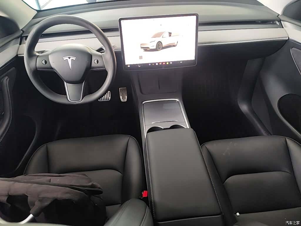 Tesla Model Y, 2024 10