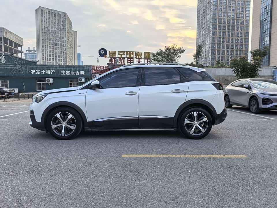 Peugeot 4008