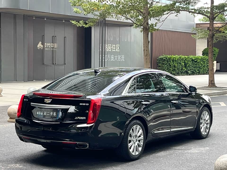 Cadillac XTS