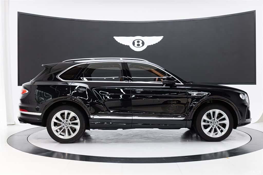 Bentley Bentayga, 2021 7