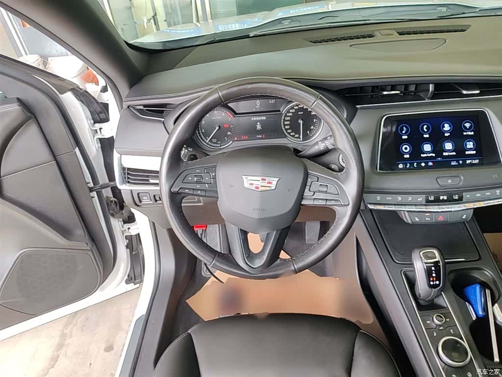 Cadillac XT4, 2018 11