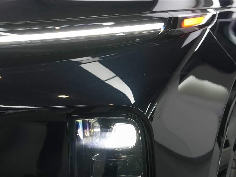 Li Auto Ideal L8