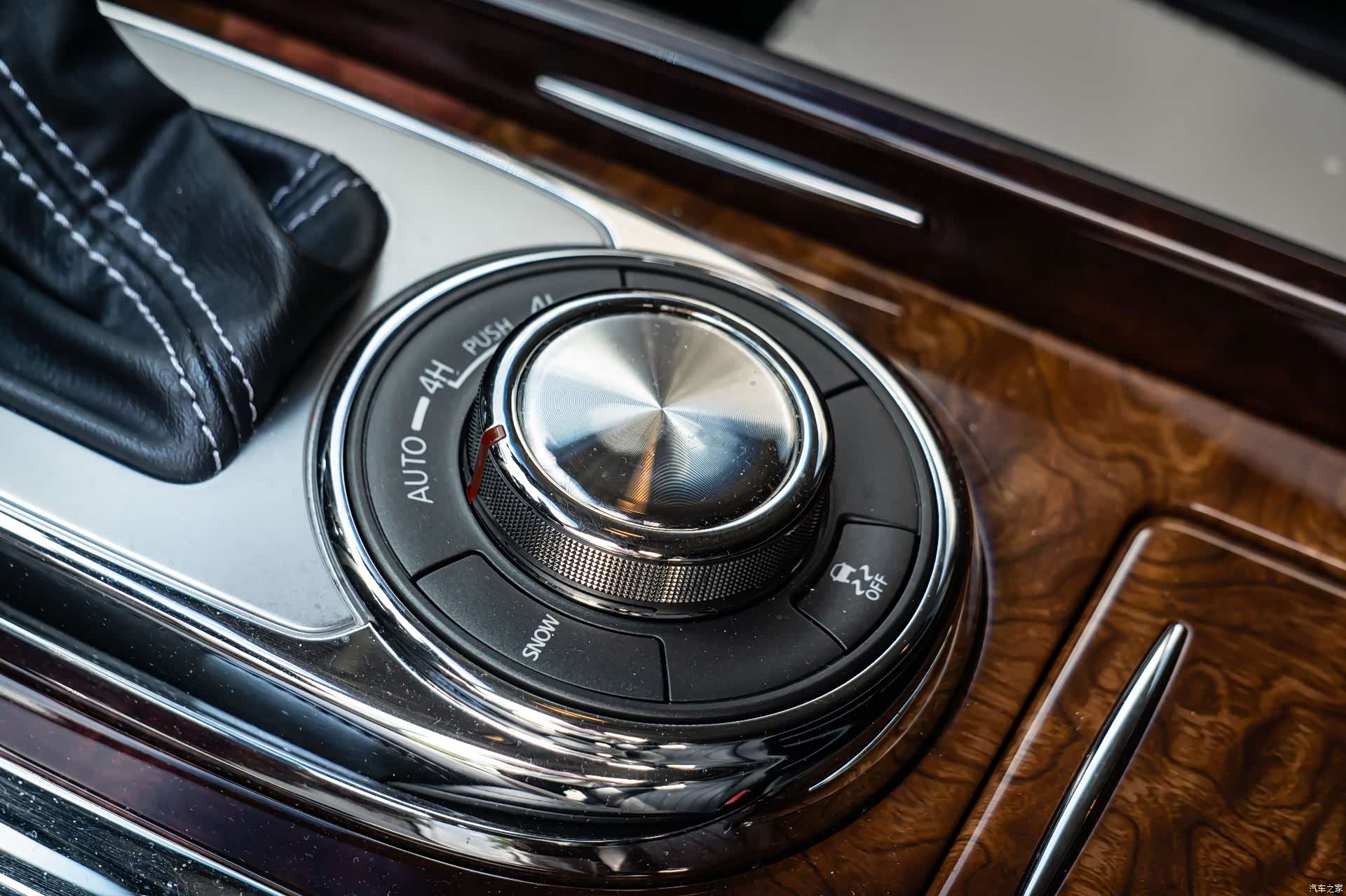 Infiniti QX80, 2017 17