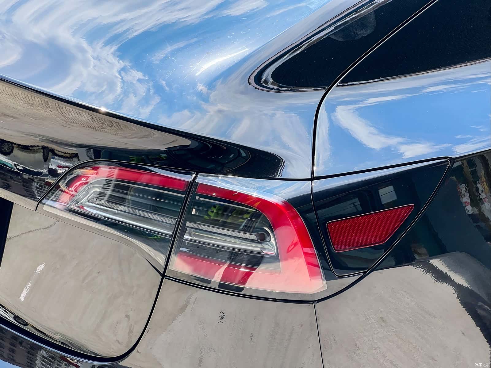 Tesla Model 3, 2022 13