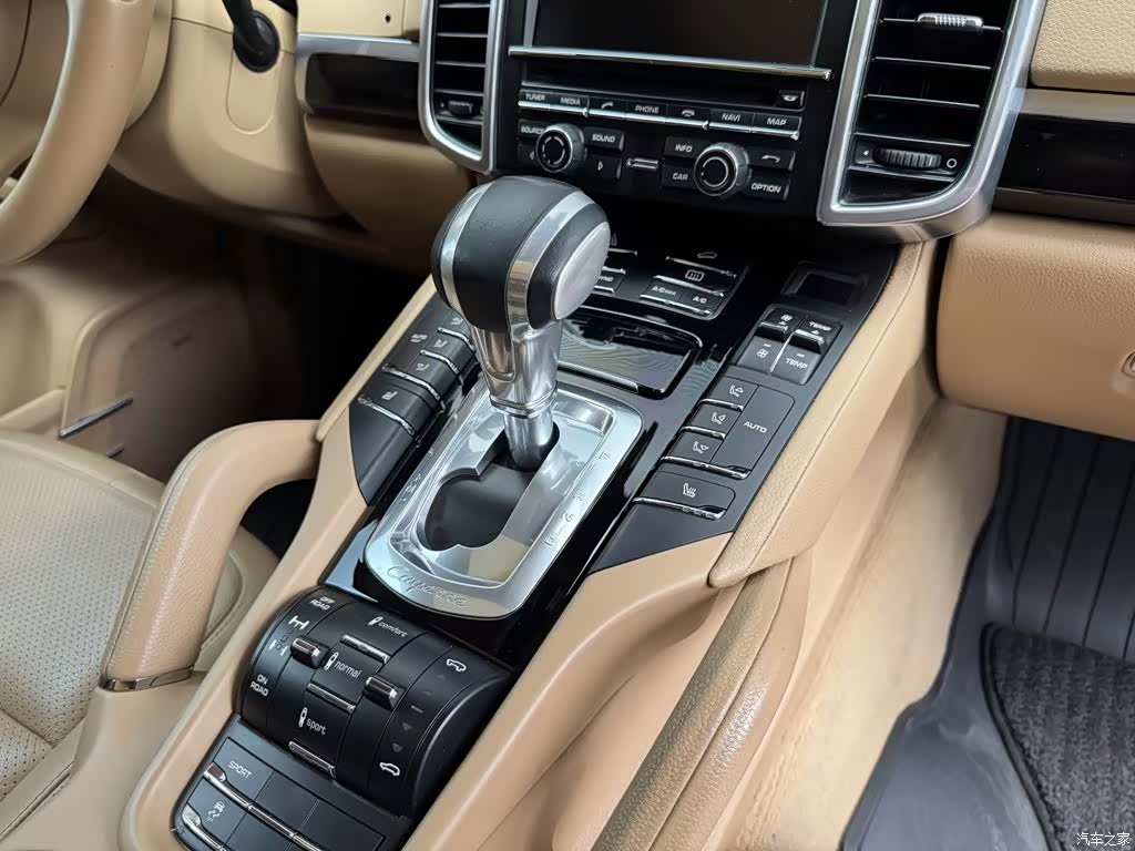 Porsche Cayenne, 2014 14