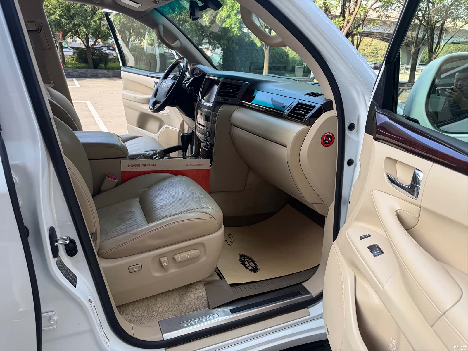 Lexus LX, 2011 12
