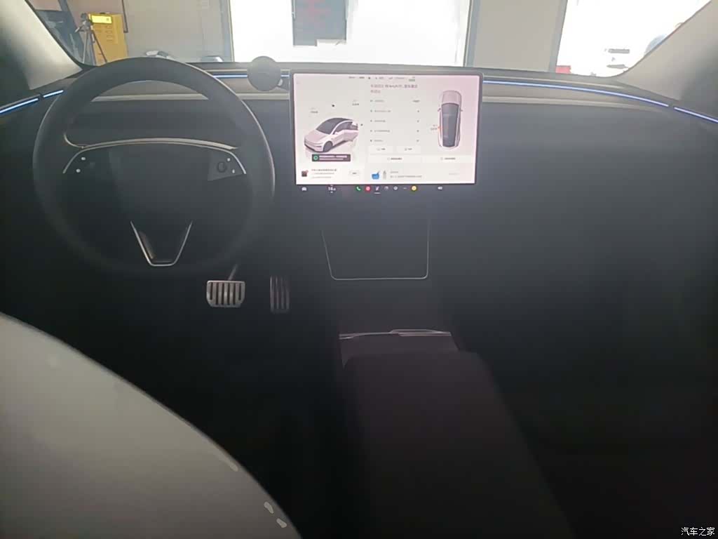 Tesla Model Y, 2025 10