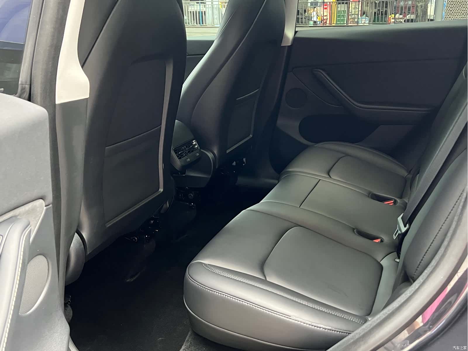 Tesla Model Y, 2024 10