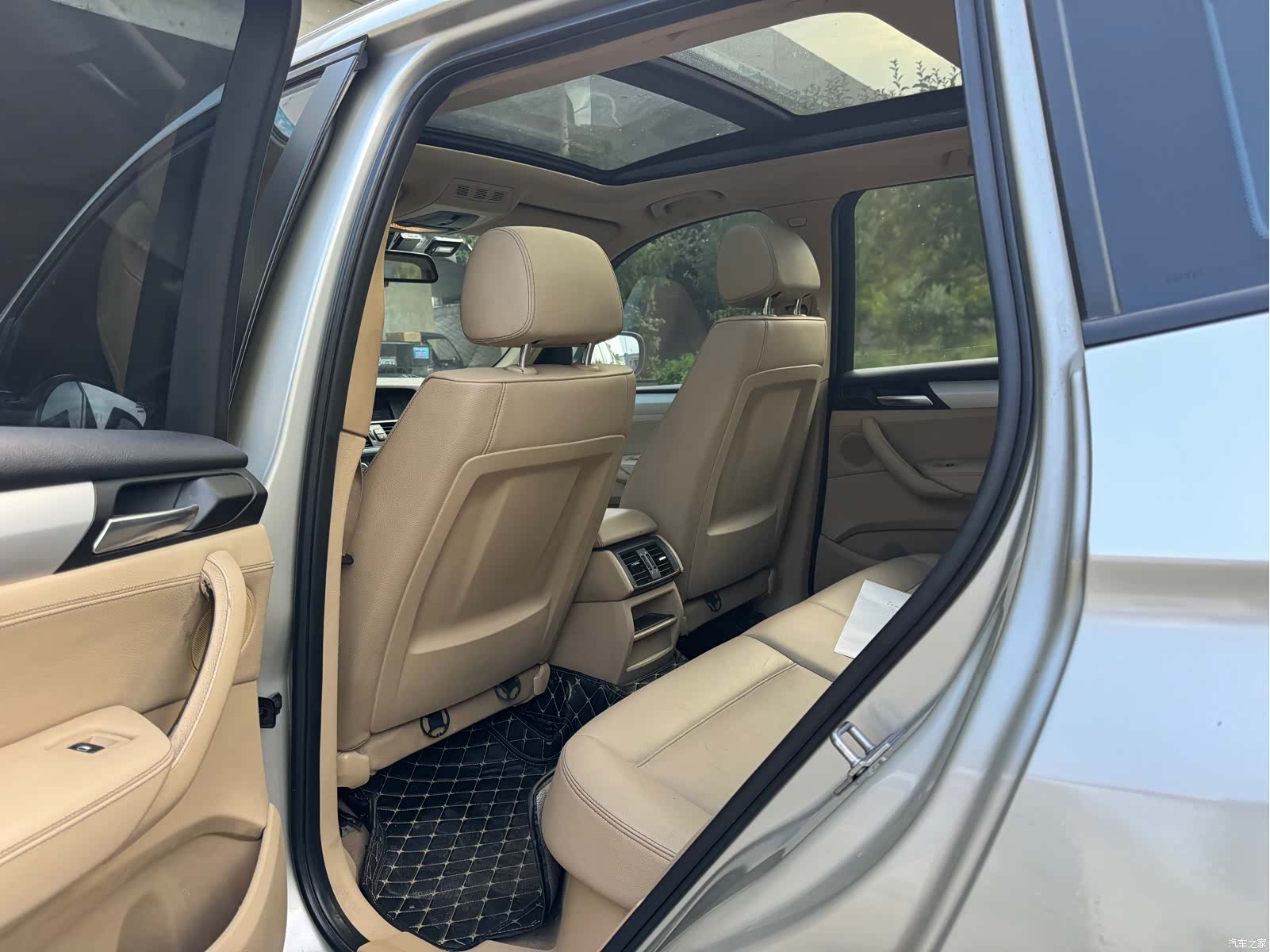BMW X3, 2011 10