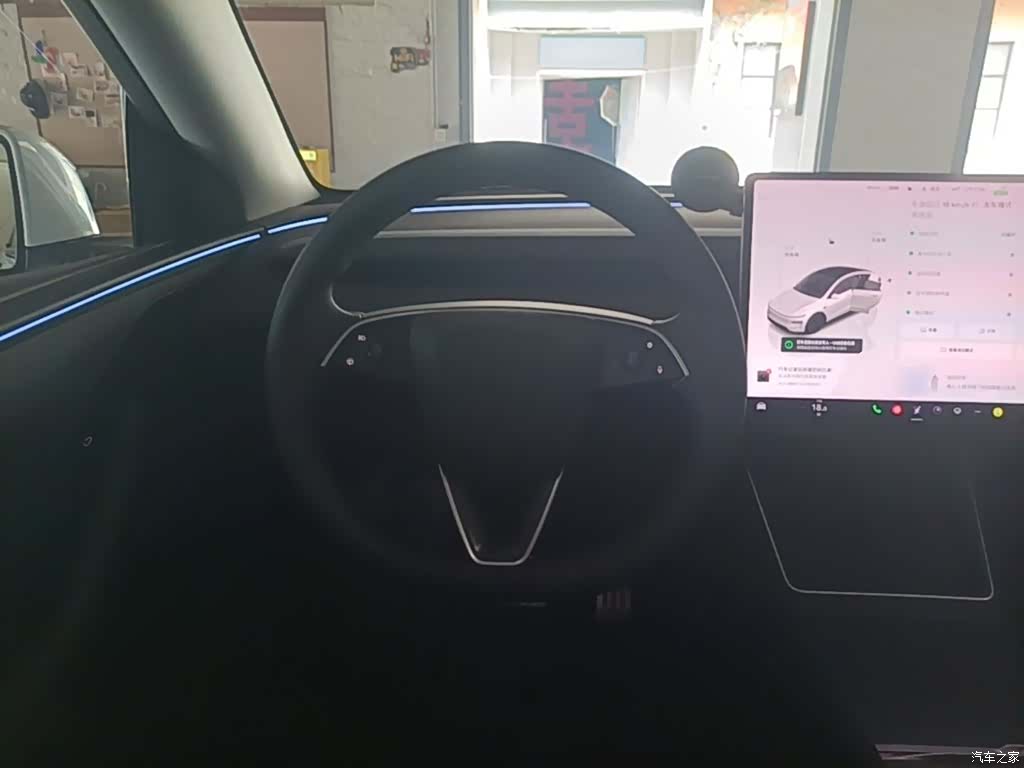 Tesla Model Y, 2025 11