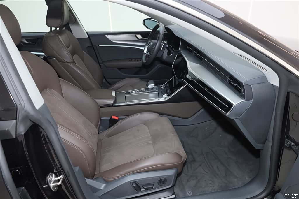 Audi A7L, 2024 18
