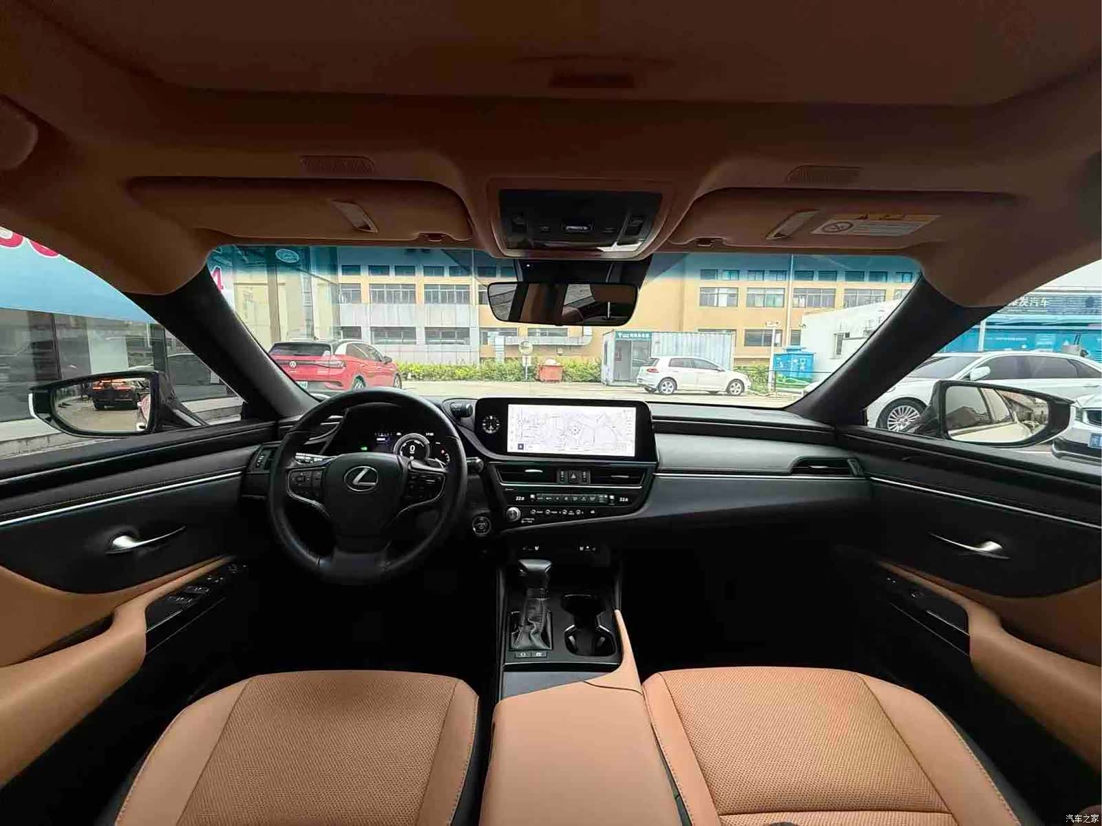 Lexus ES, 2024 все фото