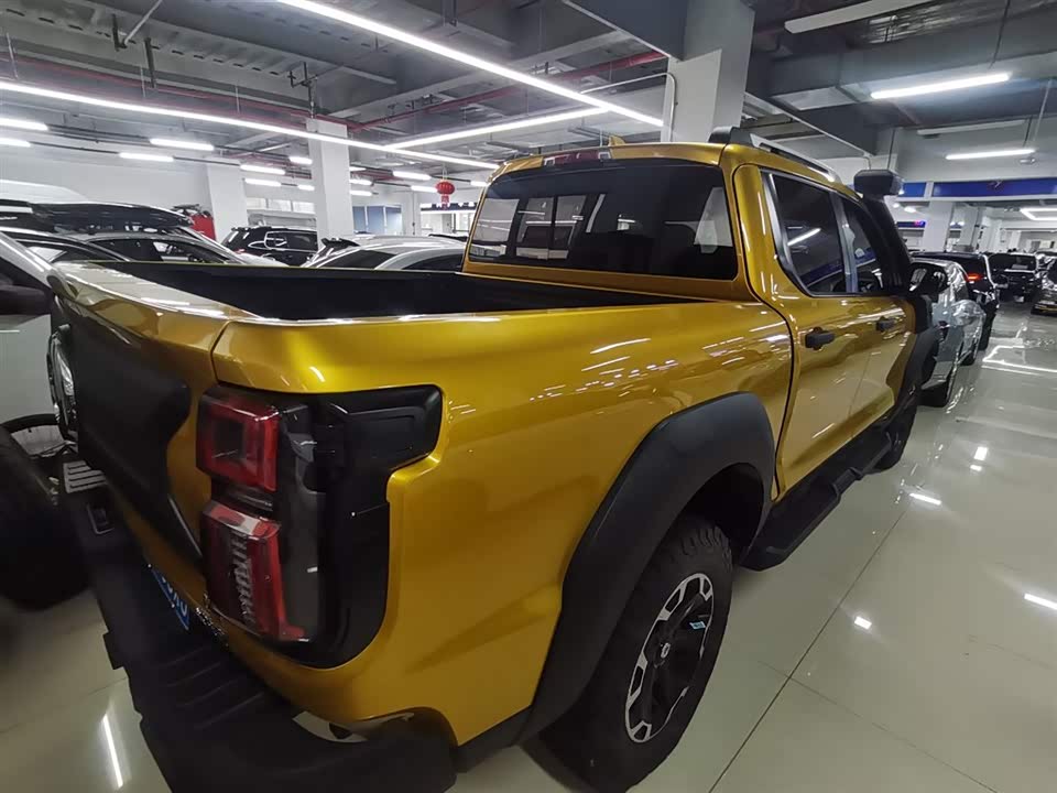 Great Wall Mountain and sea cannon