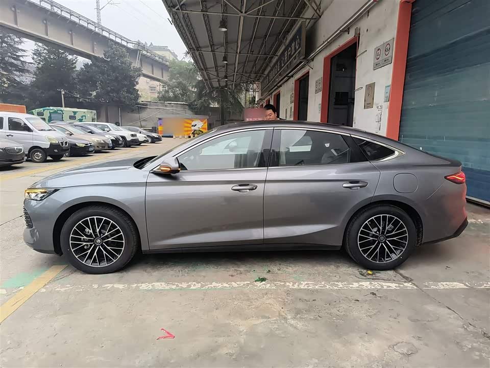 BYD Qin L