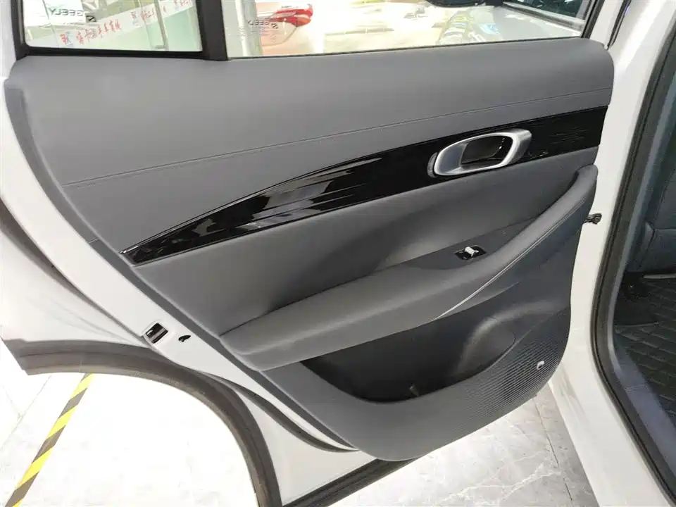 Geely Galaxy Galaxy E5