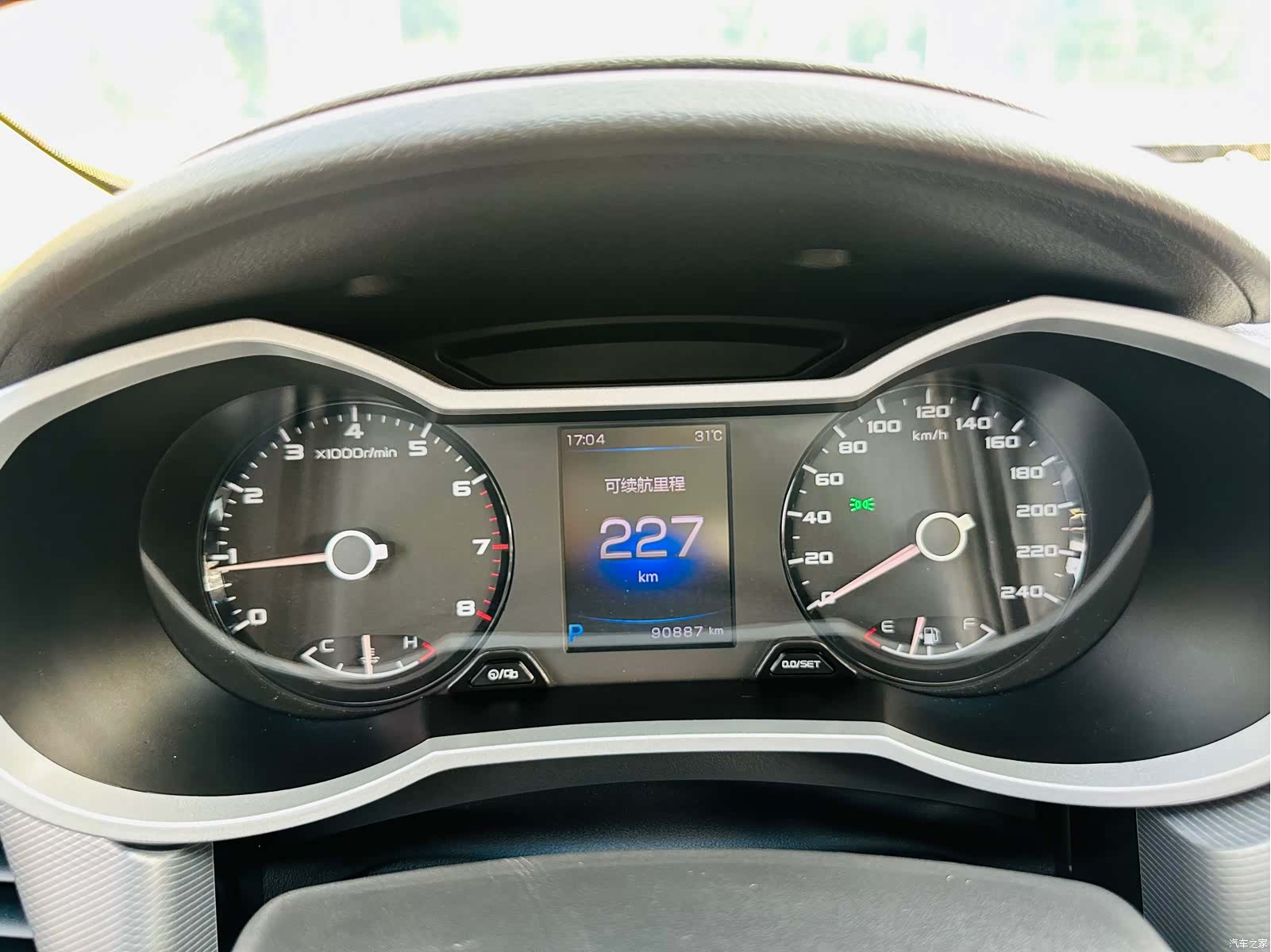 Geely Emgrand, 2019 16