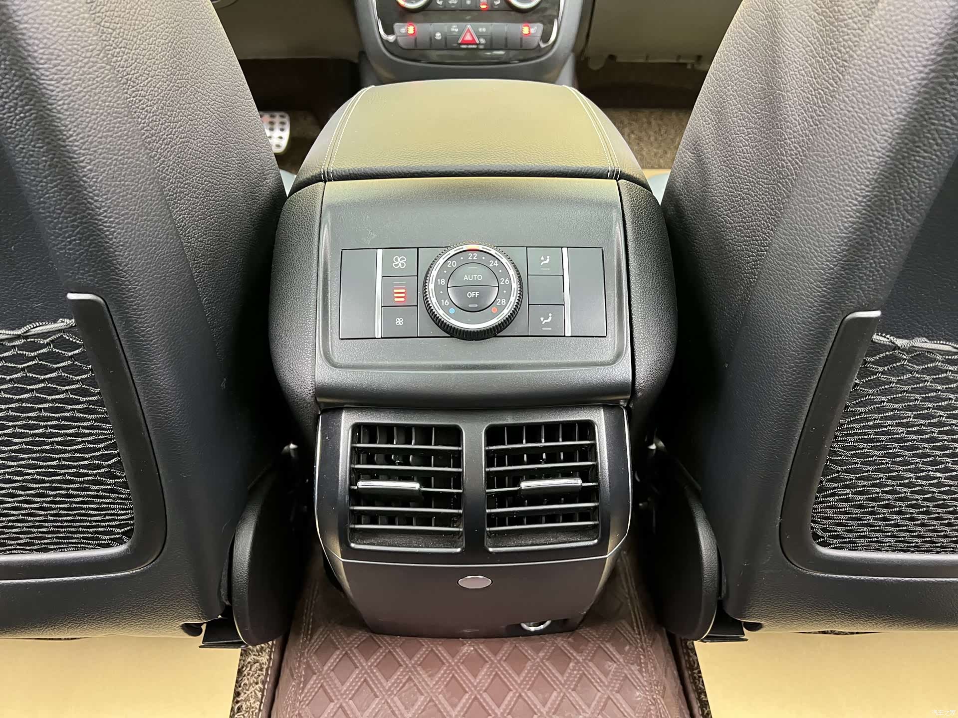 Mercedes-Benz R-Class, 2017 21
