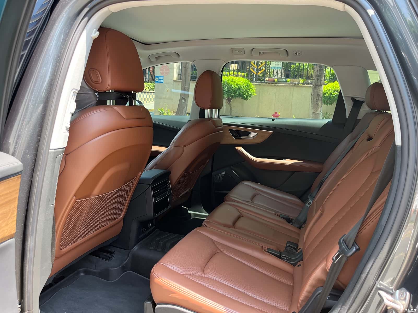 Audi Q7, 2022 8