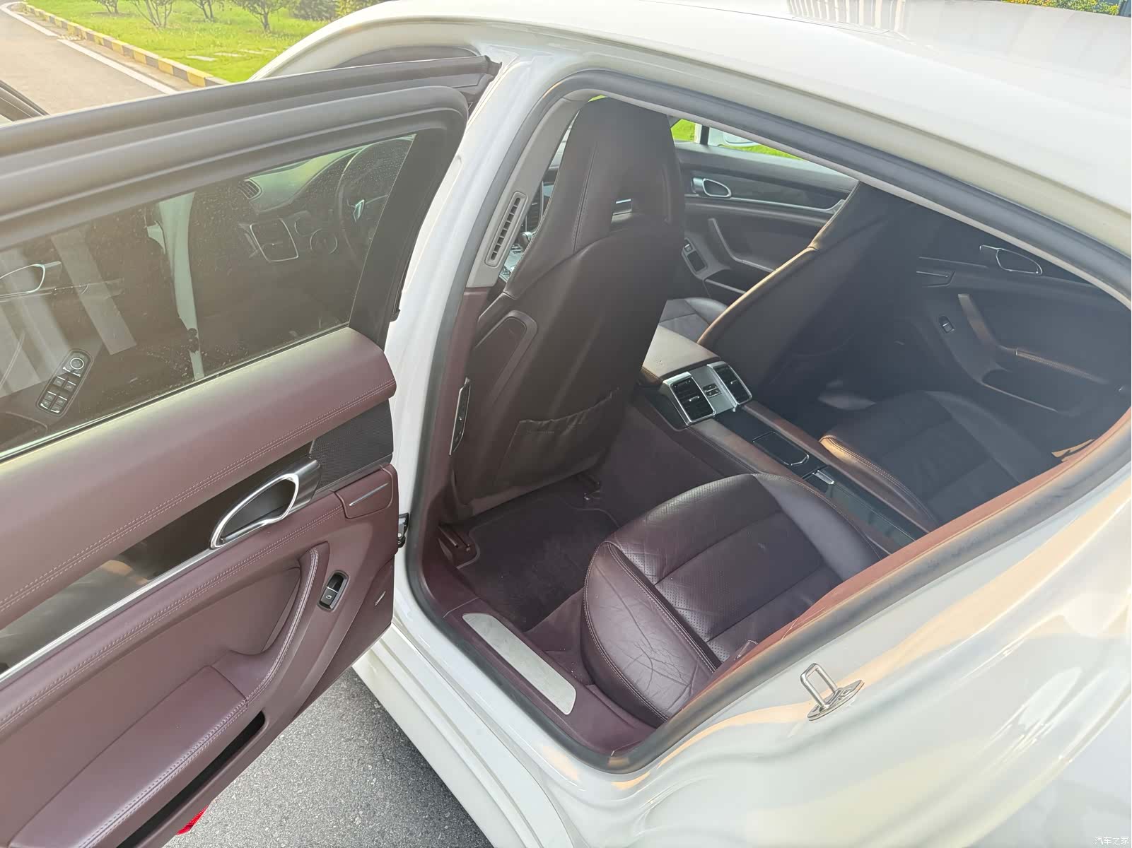 Porsche Panamera, 2011 8